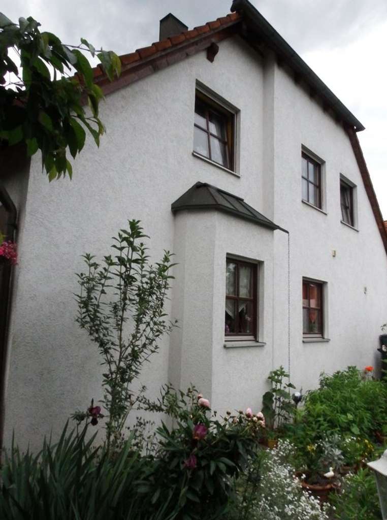 Immobilie in Markt Erlbach - Doppelhaushälfte in Markt Erlbach - Bild 1