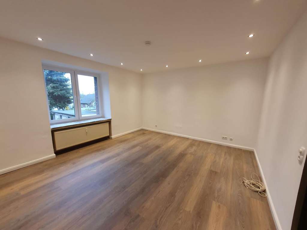 Sanierte ETW mit Stellplatz- vermietet zu verkaufen!