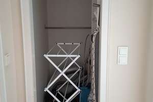 Moderne, voll möblierte 1,5-Zimmer-Wohnung in zentraler Lage/Fully furnished 1.5-room apartment in c – Bahnhofstraße 18, 65185 Mitte, Wiesbaden – Vorschaubild 3