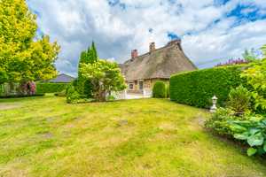 Exklusives Reetdachanwesen mit großzügiger Auffahrt, Kamin & Gartenidylle – Rendsburg-Eckernförde (Kreis) – Vorschaubild 12