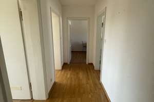Gut angebundene 2- Zimmerwohnung mit Balkon und Gartennutzung – Rosenstr. 8, 51143 Zündorf, Köln – Vorschaubild 2