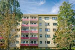 Erdgeschosswohnung mit Balkon und Tageslichtbad – Parkstr. 48e, 9120 Kapellenberg, Chemnitz – Vorschaubild 2