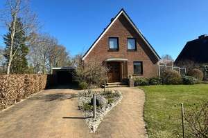 Großzügiges Einfamilienhaus mit schönem Garten, Vollkeller und Garage in Lübeck-St. Jürgen (Nähe Uni