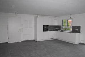 Neubau 2,5-Zimmer-Wohnung 2. OG in Herrenberg mit Küche, Garage, Wallbox, gehobene Ausstattung – Die vollständige Adresse der Immobilie erhältst du vom Anbieter., 71083 Herrenberg – Vorschaubild 2