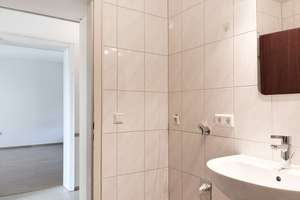 SOFORT BEZUGSFREI: Große 2-Zimmer-Wohnung mit Loggia & TG-Stellplatz in zentralster Lage Heidelbergs – Die vollständige Adresse der Immobilie erhältst du vom Anbieter., 69115 Weststadt, Heidelberg – Vorschaubild 10