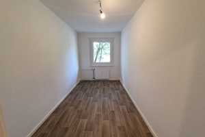 **FRISCH RENOVIERT**5-Zimmer-Wohnung // EG // 2 Bäder // Balkon // ab 01.11.2025 – Ringstraße 187, 4209 Leipzig – Vorschaubild 8