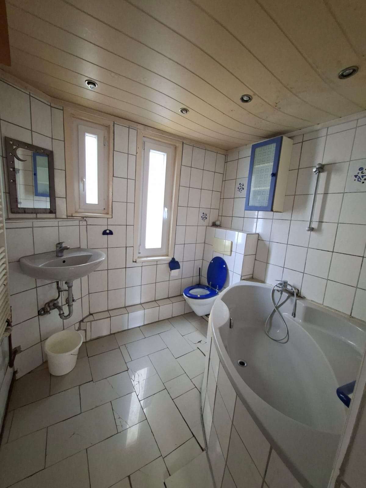 S-WANGEN: Leerstehende 2-Zi.-Wohnung mit 51 qm * renovierungsbedürftiger Zustand *, Stuttgart – Bild 4