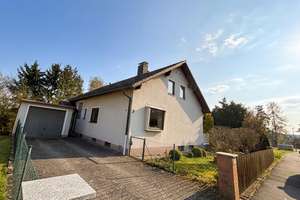 Einfamilienhaus bei Selb mit Ausbau-Potenzial zur Zweifamiliennutzung oder Einliegerwohnung