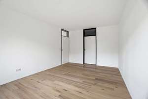 Wohnen im Grünen – Stilvolle Erdgeschosswohnung mit Terrasse und Gartenblick – Die vollständige Adresse der Immobilie erhältst du vom Anbieter., 50858 Junkersdorf, Köln – Vorschaubild 9