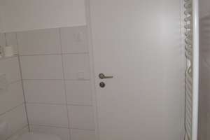 Moderne 2-Zimmer-Wohnung mit Balkon, Einbauküche, Lift, Garage – ruhige Lage am Stadtpark – Die vollständige Adresse der Immobilie erhältst du vom Anbieter., 81241 Pasing, München – Vorschaubild 6