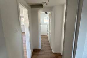 Frisch sanierte 4,5 - Zimmer Maisonette Wohnung in 2-Familienhaus in zentraler Lage mit EBK – 55246 Mainz-Kostheim, Wiesbaden – Vorschaubild 9