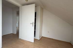 Gemütliche Dachgeschosswohnung in zentraler Lage zu vermieten – Hesselnberg 6, 42285 Barmen, Wuppertal – Vorschaubild 6