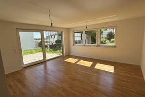 Neuwertige 1-Zimmer-Wohnung plus großer Hobbyraum in bevorzugter Wohnlage – Hölzleswiesen 8b, 70619 Heumaden, Stuttgart – Vorschaubild 2