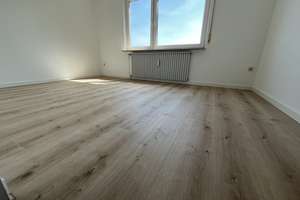 Wohnen mit Charakter, lichtdurchflutet: Großzügige 3-Zimmer-Wohnung – Wilhelm-Raabe-Str. 17, 38448 Vorsfelde, Wolfsburg – Vorschaubild 3