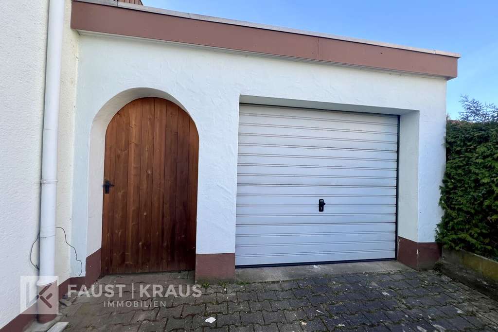 Immobilie in Obernburg am Main - Freistehendes Zweifamilienhaus mit Garten, Garage & Werkstatt in Obernburg - Bild 3