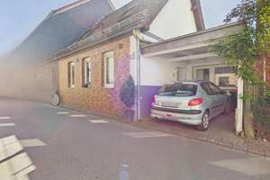 Charmantes Stadthaus mit Wintergarten, eigenem Gartenteich & XL-Hobbybereich!