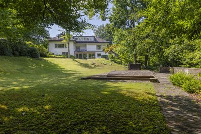 Villa zum Neroberg – ca. 3.670m2 Parkgrundstück mit außergewöhnlichem Entwicklungspotenzial