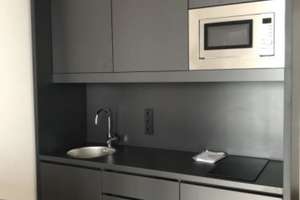 Möblierte Wohnung in Studentenwohnheim  – Am Oberwiesenfeld 9, 80809 Am Riesenfeld, München – Vorschaubild 2