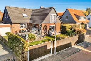 Bothfeld: Topgepflegtes EFH mit Vollkeller, Kamin, Sauna, Terrasse & Garage: Ihr neues Familienglück