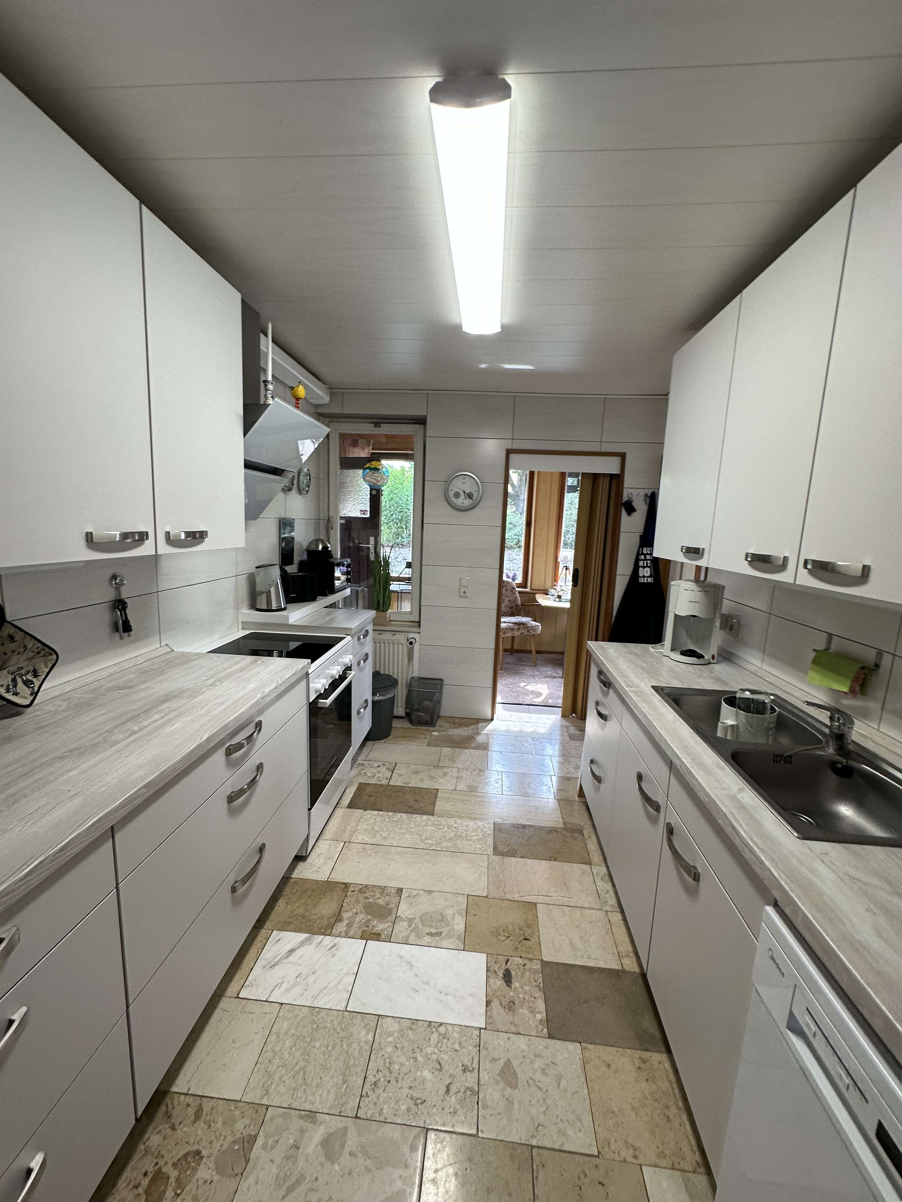 Immobilie in Damshagen - Traumhaftes Anwesen 3963 m² /Alleinlage gegenüber vom Gutshaus in Parin/ Blick auf den großen Teich - Bild 6