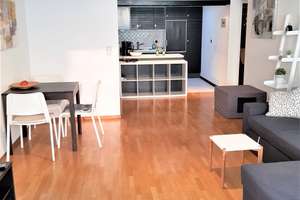 2-Zimmer-Wohnung mit Balkon, Einbauküche und Parkplatz in Stuttgart-Mitte