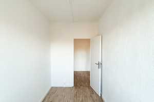 Familien hergehört! TOP 5-Raum-Wohnung mit moderner Einbauküche, 2 Balkonen und 2 Badezimmer! – Wolgograder Allee 68, 9123 Chemnitz – Vorschaubild 28