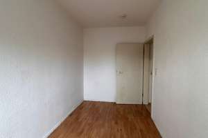 Schöne 3-Zimmer-Wohnung mit Balkon und Küche | 59 m² | ruhige Lage – Straße d. OdF 16, 6237 Spergau – Vorschaubild 4