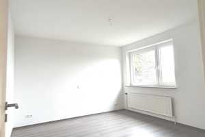 Gemütliche 3 Zimmerwohnung im 2. Obergeschoss (Aufzug !) – Ypernstr. 186, 57072 Siegen-Wittgenstein (Kreis) – Vorschaubild 2
