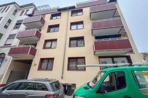 -NOTARVERTRAG IN VORBEREITUNG- Citynahe 3-Zimmer-Wohnung mit 2 Balkonen, eigener Garage – Die vollständige Adresse der Immobilie erhältst du vom Anbieter., 27568 Mitte, Bremerhaven – Vorschaubild 1