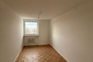 Helle 3-Zimmer-Wohnung mit Balkon in München - Karl-Marx-Ring – Karl-Marx-Ring 154, 81737 Neuperlach, München – Vorschaubild 4