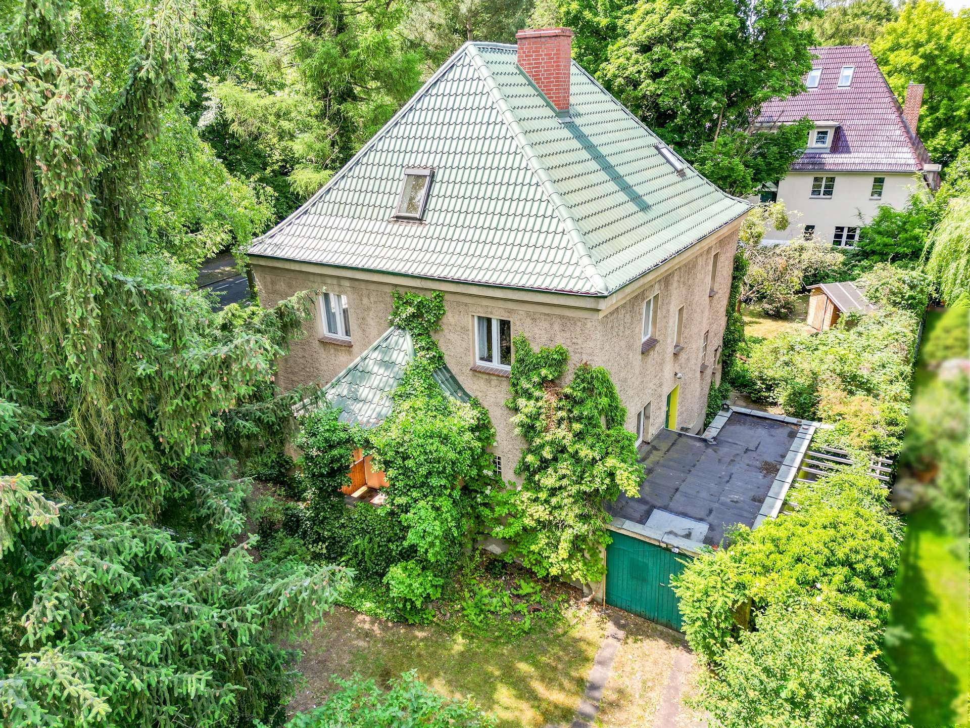 Stadtvilla nah zum Wasser – Historischer Charme trifft grünes Idyll in Babelsberg, Potsdam – Bild 1