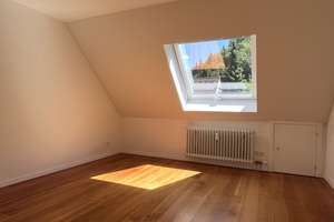 Leerstehende und sofort bezugsfreie 4-Zimmer-Maisonettewohnung im Dachgeschoss – 79100 Günterstal, Freiburg im Breisgau – Vorschaubild 9