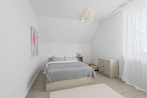 Elegante 10-Zi-Villa am Remberger See/Golfplatz! Indoor-Pool. Doppelgarage. Einlieger. – Die vollständige Adresse der Immobilie erhältst du vom Anbieter., 47259 Huckingen, Duisburg – Vorschaubild 12