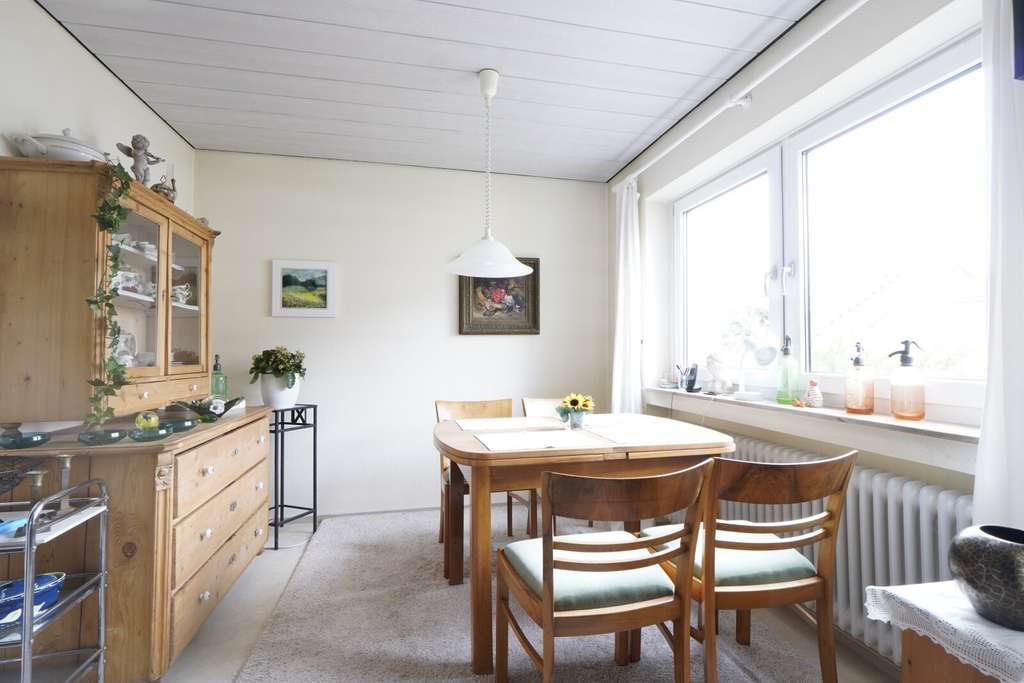 Immobilie in Warthausen - Ihr Traumhaus mit Wintergarten und viel Platz für die Familie - Bild 1