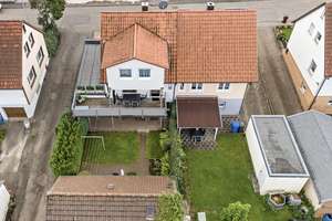 Sonnige, gemütliche DHH mit Garage in ruhiger Lage von Albstadt-Tailfingen! – Die vollständige Adresse der Immobilie erhältst du vom Anbieter., 72461 Albstadt – Vorschaubild 3