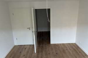 Großzügige 3 Zimmer Wohnung im Industriedenkmal mit EBK und Parkett – Theo-Neubauer-Straße 37, 99085 Krämpfervorstadt, Erfurt – Vorschaubild 14