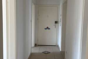 Gepflegte 3-Zimmer-Wohnung mit Einbauküche und Garage in Nürnberg – Die vollständige Adresse der Immobilie erhältst du vom Anbieter., 90459 Hummelstein, Nürnberg – Vorschaubild 3