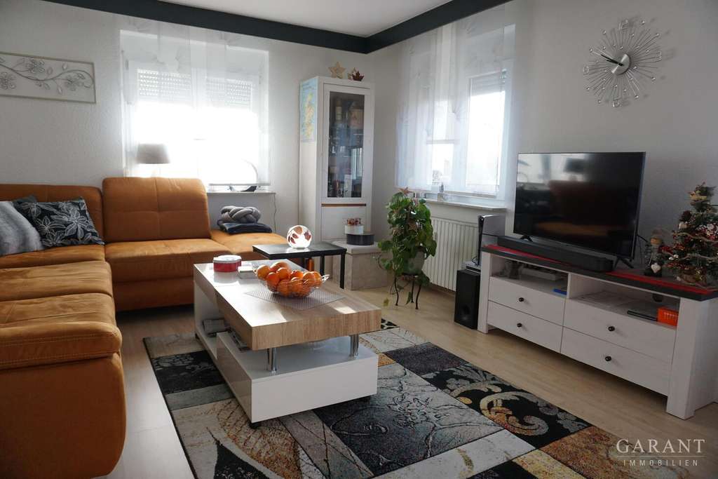 Immobilie in Loßburg - Gepflegtes Mehrfamilienhaus in Lossburg-Betzweiler  - Bild 2