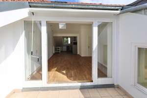LICHTDURCHFLUTETE DACHGESCHOSSWOHNUNG MIT SONNIGER TERRASSE -  OFFENE WOHNLOUNGE -  ZENTRAL & RUHIG – Koppenstraße 25 tp, 10243 Friedrichshain, Berlin – Vorschaubild 10