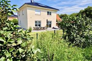 Neuwertige Stadtvilla zum Verlieben - Ihr neues Zuhause in Fredersdorf bei Berlin! – Die vollständige Adresse der Immobilie erhältst du vom Anbieter., 15370 Fredersdorf-Vogelsdorf – Vorschaubild 5