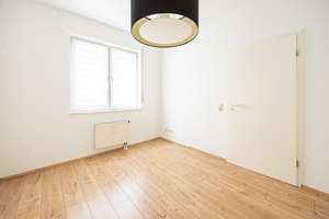 2-Zimmer-Erdgeschosswohnung im Kölner Süden! – Die vollständige Adresse der Immobilie erhältst du vom Anbieter., 50968 Bayenthal, Köln – Vorschaubild 7
