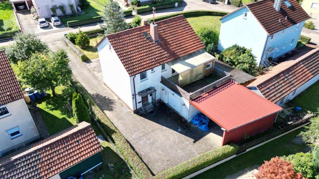 Immobilie in Schrozberg - Zweifamilienhaus mit attraktivem Grundstück - Bild 2