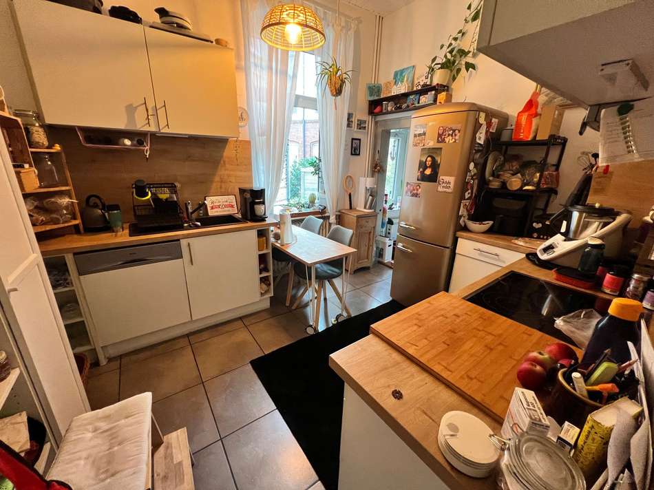 Helle Altbauküche.jpg