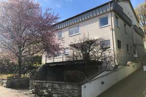 „Wohnen im Grünen mit Stadtnähe: 2-Zimmer-Wohnung mit Balkon in Sonnenberg, Kurpark Nähe .“ – Die vollständige Adresse der Immobilie erhältst du vom Anbieter., 65193 Sonnenberg, Wiesbaden – Vorschaubild 1