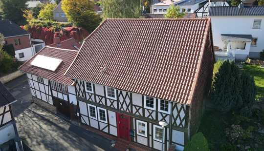 Bild von Historisches Fachwerkhaus mit Einliegerwohnung, Nebengebäude & großem Grundstück in zentraler Lag