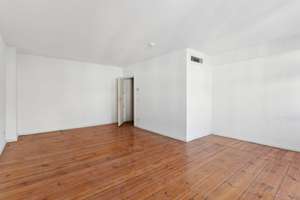 Feiner Rückzugsort in Mitte: 1 Zimmer & Balkon im energetisch modernisierten Altbau. – Die vollständige Adresse der Immobilie erhältst du vom Anbieter., 10115 Mitte (Ortsteil), Berlin – Vorschaubild 2