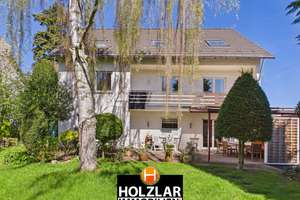 MEHRGENERATIONENHAUS MIT VERMIETUNGSPOTENZIAL & SCHÖNEM SÜDGRUNDSTÜCK IN HOLZLAR