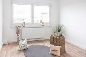Tolle 3-Raum-Wohnung mit Balkon in begrünter Wohnlage – Paul-Bertz-Str. 38, 9120 Helbersdorf, Chemnitz – Vorschaubild 3