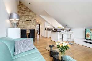 Möbliert: Top möblierte 2-Zimmer-Dachgeschosswohnung – Die vollständige Adresse der Immobilie erhältst du vom Anbieter., 81929 Englschalking, München – Vorschaubild 1