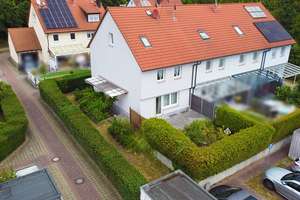Schönes Reihenendhaus  mit Garten, Garage und Stellplatz in Nürnberg-Gebersdorf